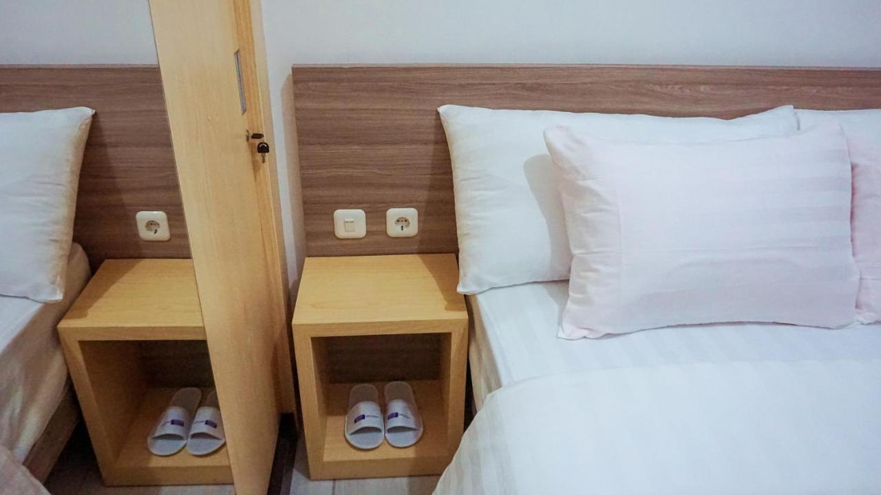 Cordova Suites Semarang Extérieur photo