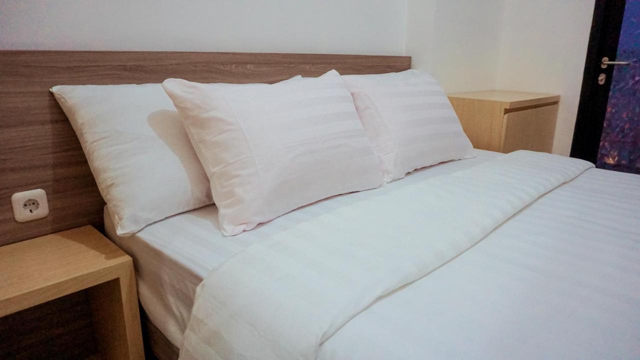 Cordova Suites Semarang Extérieur photo