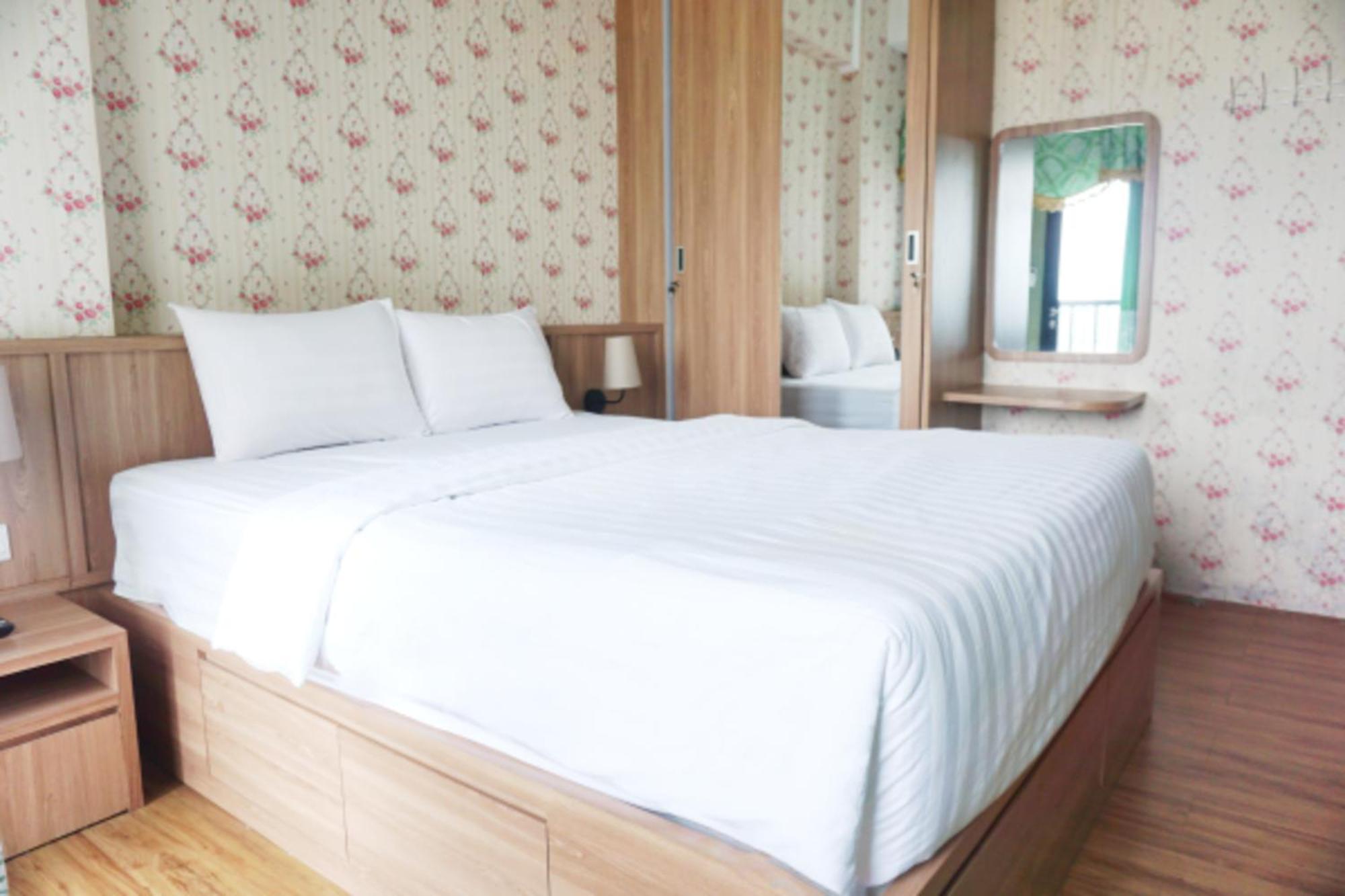 Cordova Suites Semarang Extérieur photo