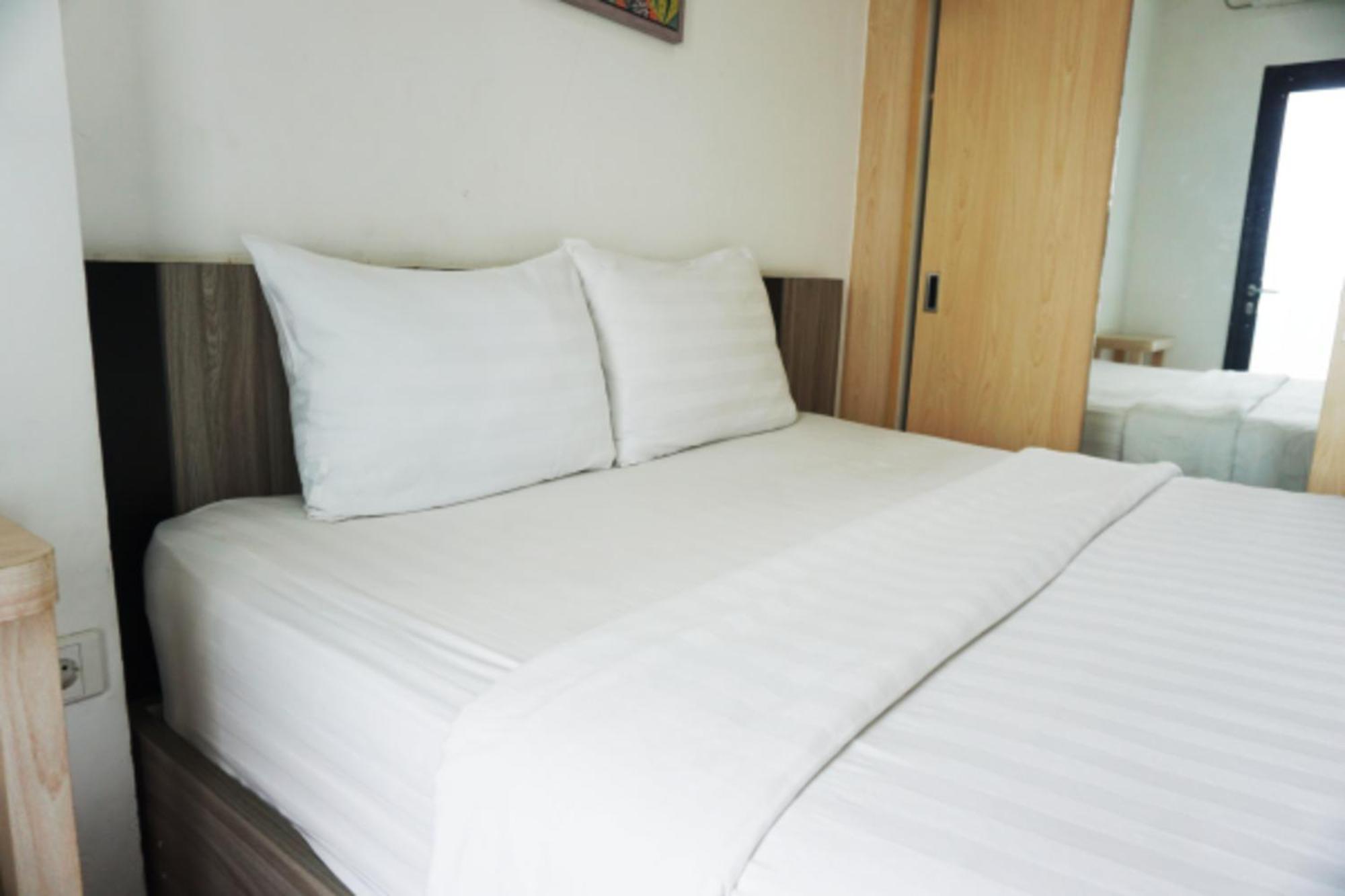 Cordova Suites Semarang Extérieur photo