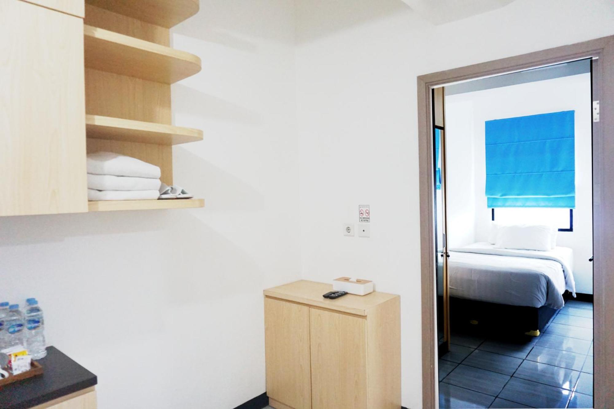 Cordova Suites Semarang Extérieur photo