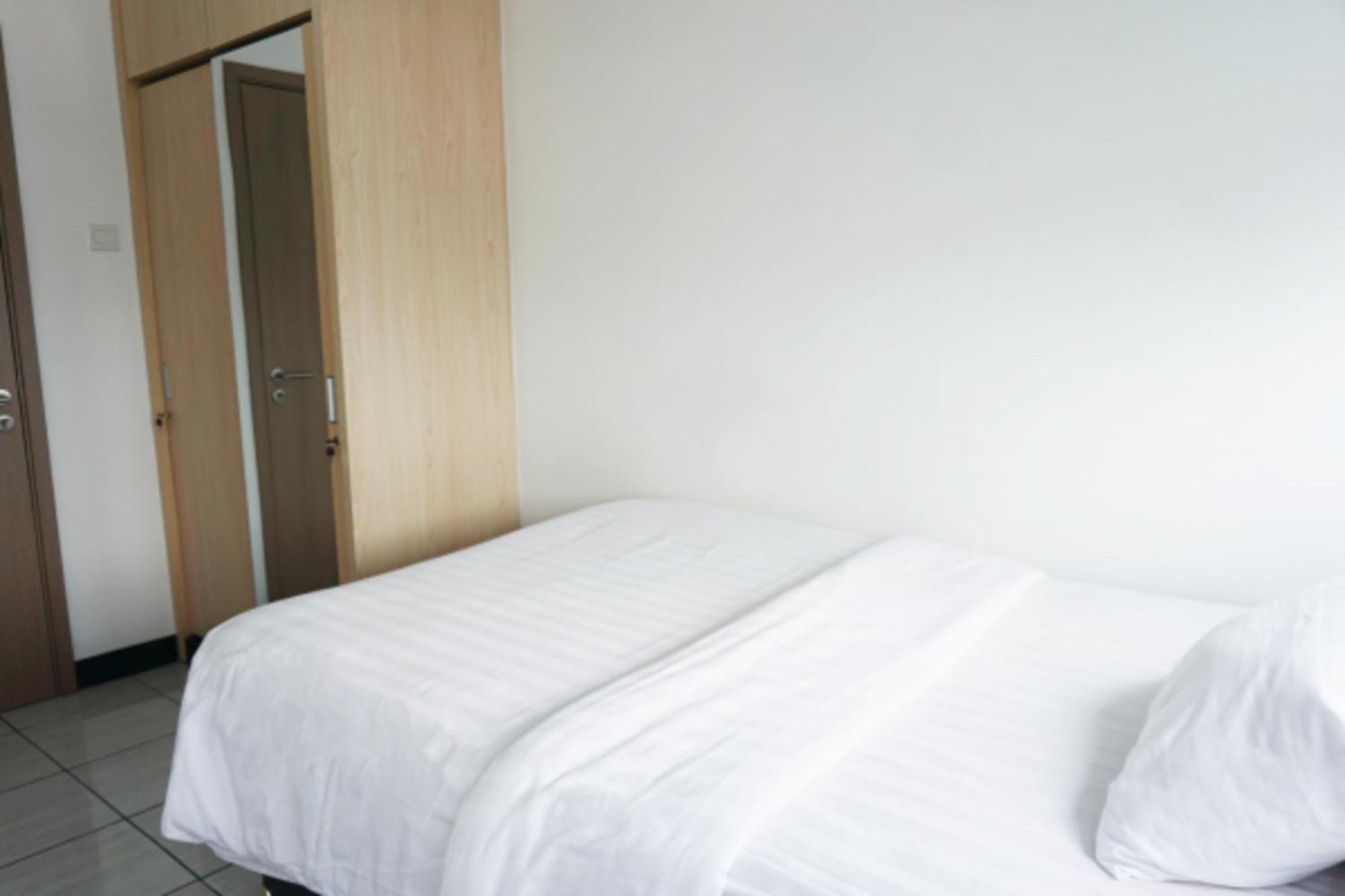 Cordova Suites Semarang Extérieur photo