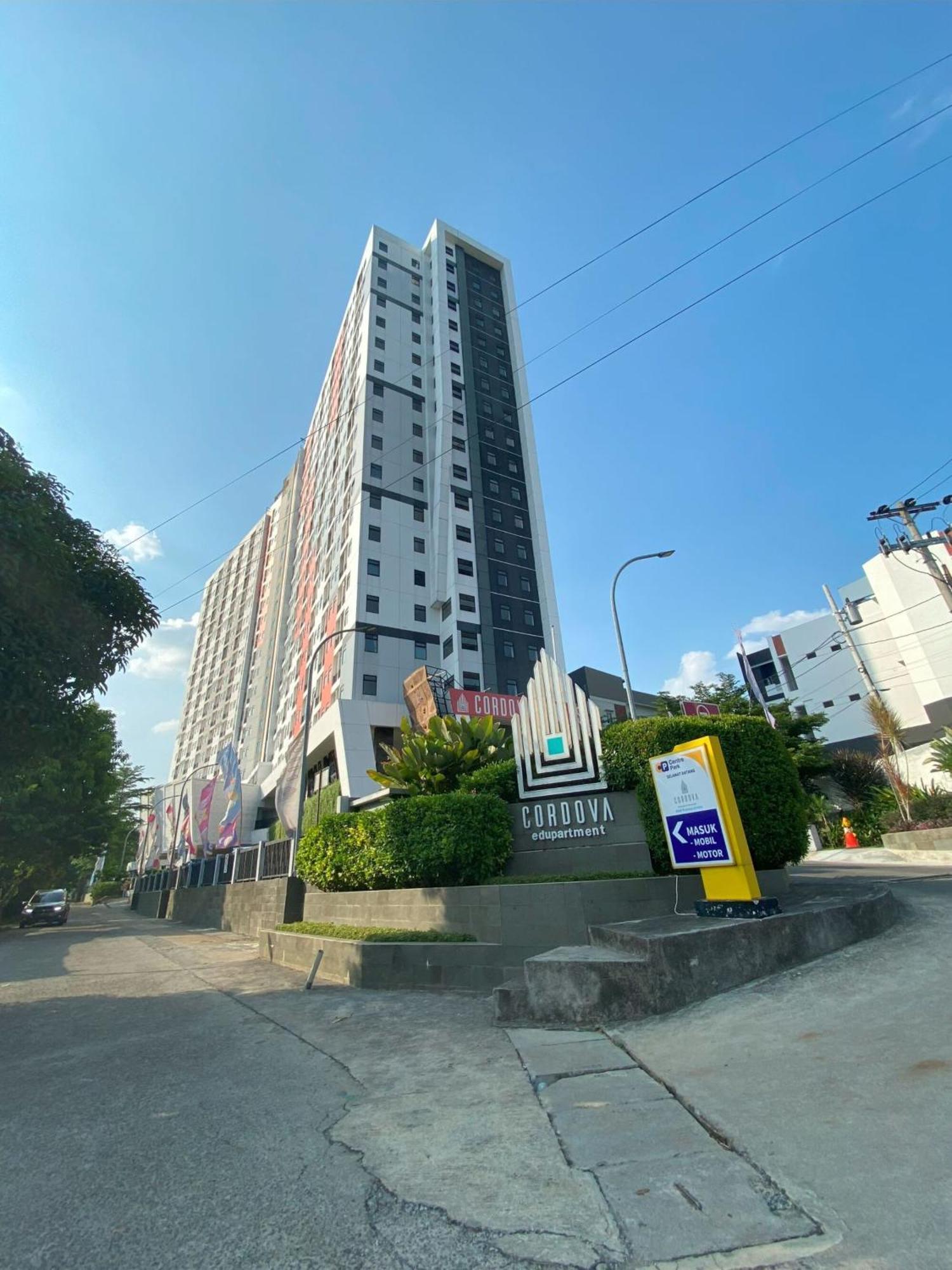Cordova Suites Semarang Extérieur photo